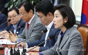 한국당 “국정원장, 대놓고 선거개입“…'서훈·양정철 회동' 공세