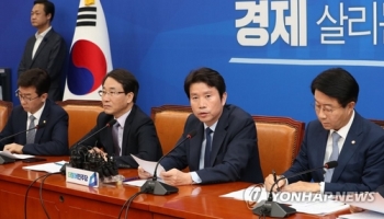 민주 “한국당, 민생 포기하고 막말 퍼레이드만“…국회복귀 압박