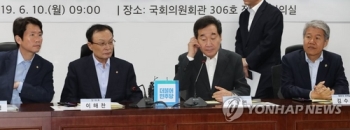 민주 “한국당, 할 일 쌓였는데 무책임…일터 복귀하라“