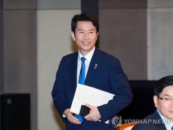 이인영 “한국당 고소·고발 취하하려면 국회선진화법 폐기해야“