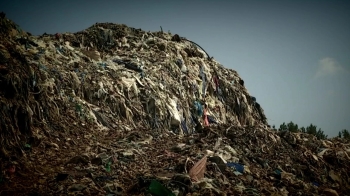 전국 120만 톤 '쓰레기산' 청소한다지만…비용 '산더미'
