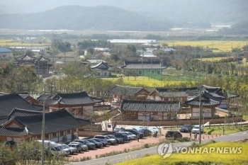 200억원들인 신라불교 관광지, 작년 6억3천만원 적자