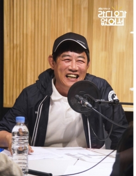 JTBC 팟캐스트 '라디오가 없어서' 이경규 “'예능대부' 표현 독점 원해“