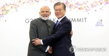 한·인도 정상회담…문 대통령, 한국 방산기업 인도 진출 협력당부