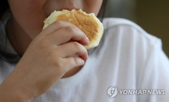 “오늘 점심도 빵으로“…전국 1천771개 학교 급식 차질