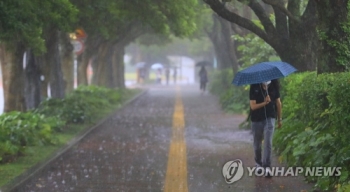 제주 전역에 장맛비·강풍…내일 새벽까지 20∼60㎜