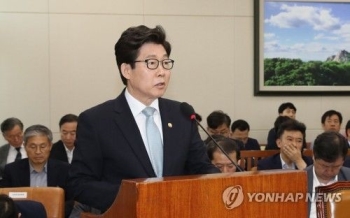 조명래, 인천 '붉은 수돗물' 사태에 “주무장관으로서 송구“