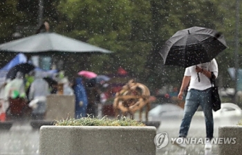 서울·경기 곳곳 호우특보…국지적 소나기에 강수량 큰 차이