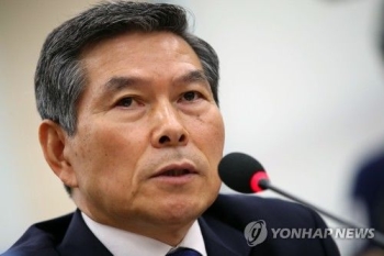 정경두 “호르무즈 파병, 우리 선박 보호 위해 자체 판단 가능“