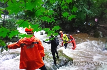 집중호우에 고립·침수 피해 속출…야영 청소년 1천800명 대피