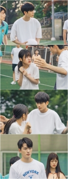 '열여덟의 순간' 김향기 지키는 옹성우 '두근두근'…피구가 이렇게 설렐 일?!