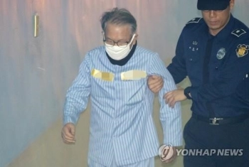 '세월호 보고시각 조작' 김기춘 오늘 1심 선고