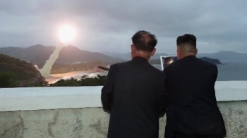 [라이브썰전] “평화경제“에 북한은 또 발사체…의도는