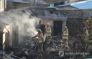 전주 여인숙 화재로 노인 3명 숨져…“폐지·고철 수거하던 분들“