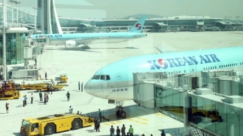 “무기한 운항중단“ 일본 비행 또 줄여…담배 수입도 뚝