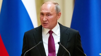 푸틴 “미, 유럽에 미사일 배치 시 곧장 대응“ 경고