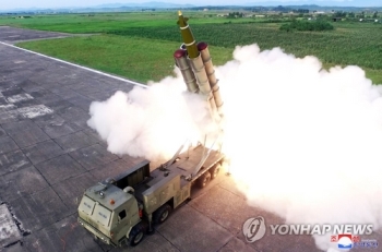 북 “초대형방사포 시험 성공“…김정은 “무기개발 계속 힘있게“