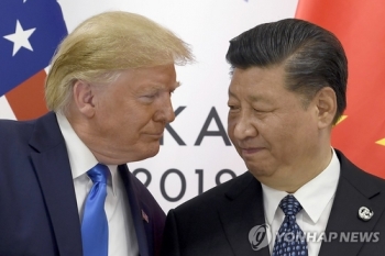 트럼프 “중국, 무역협상 복귀 원한다고 전화…곧 협상 시작“