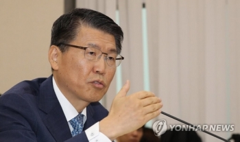 은성수 청문회, 한때 반쪽진행…한국당, 선거법 의결에 항의퇴장
