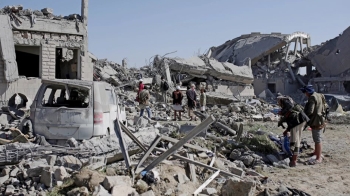 사우디군, 예멘 반군 폭격…적십자 “100명 넘게 숨져“