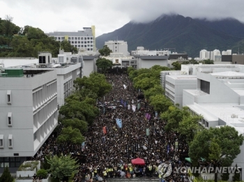 홍콩 동맹휴학·총파업 이틀째…경찰 또 무더기 검거작전
