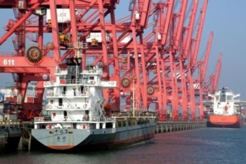 미중 갈등 속 중국 8월 수출 소폭 증가…미국 교역 줄어