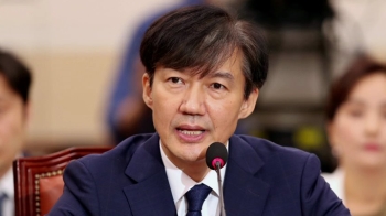 민주당 “조국 임명해야“…한국당 “민란수준 저항일 것“