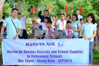 대한항공, 베트남 낙후지역 학교에 통학용 자전거 선물