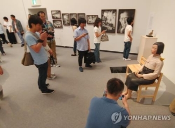 일 정부 “소녀상 전시행사에 보조금 안 준다“…'돈줄 끊기' 보복