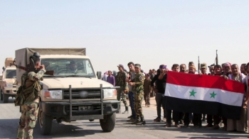 쿠르드 손잡은 시리아군, 국경 배치…확전 우려 커져