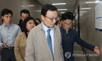 “왜 못지켰나“ 조국 사퇴 후 끓고있는 친문…여당, 후폭풍 '촉각'