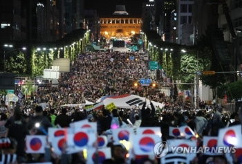 '서초동 촛불' 이제 국회로…“검찰개혁안 통과때까지 투쟁“