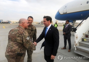 미국 국방·하원의장, 아프간 깜짝 방문…“평화합의가 여전히 목표“