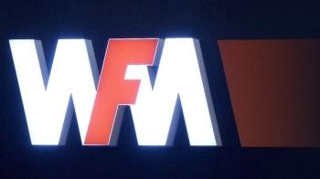 정경심, 'WFM 12만주' 미공개 정보로 차명매입 혐의 포함