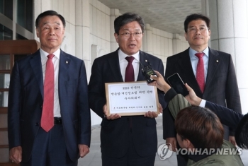 한국당, KBS·한전 검찰에 수사의뢰…“수신료 위법 징수“