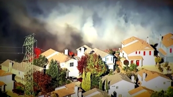 미 캘리포니아 산불 '비상사태' 선포…18만명 대피