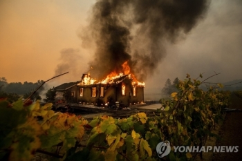 “미국 캘리포니아 산불피해 현재까지 30조원…더욱 늘 것“