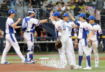[포토]야구대표팀, 전승으로 일본 가자구