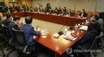 한국당 초선들 “전현직 지도부·대권주자, 어려움 마다말라“