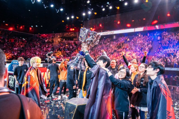 중국 PFX, 유럽 팬 함성을 잠재우다…파리 롤드컵 우승
