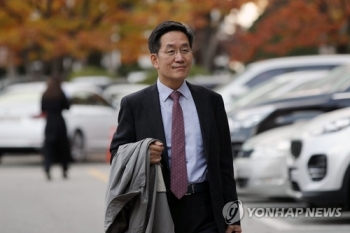 전두환 변호인 “재판 출석 의무 없다…오히려 권리 포기한 것“