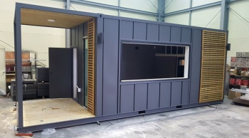 핑크 컨테이너, 실용성 갖춘 6평 이동식 농막주택 설치 시·전기온수기 제공