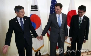 한미일 국방장관회담 개최…미·일 지소미아 관련 한국 '압박'
