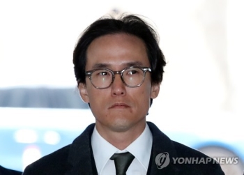 '뒷돈 수수 혐의' 조현범 한국타이어 대표 구속…“혐의 소명돼“