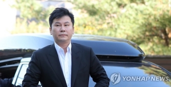 검찰, '투자자 성접대 의혹' 양현석 무혐의 처분