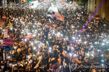 중국, 트럼프의 홍콩인권법 서명에 '대사 초치' 강력 항의