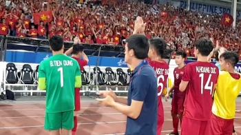 박항서의 베트남, 인도네시아에 2-1 역전승…3연승 질주