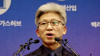청와대-송병기, '김기현 첩보 전달 과정' 엇갈린 주장