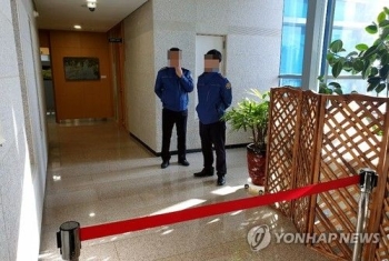 중앙지검, '김기현 첩보' 전달 송병기 집무실·자택 압수수색