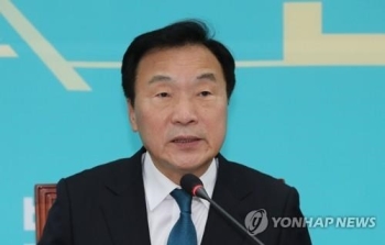 손학규 “안철수 돌아오면 전권 주고 대표직 사퇴“